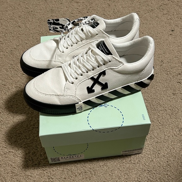 Off-White Other - Men’s Off-White Vulcanized Low Sneaker